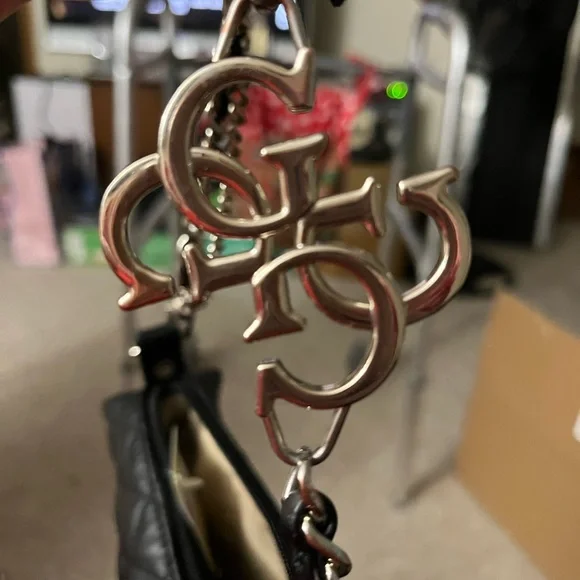 Guess Handbag - Picture 2 of 2